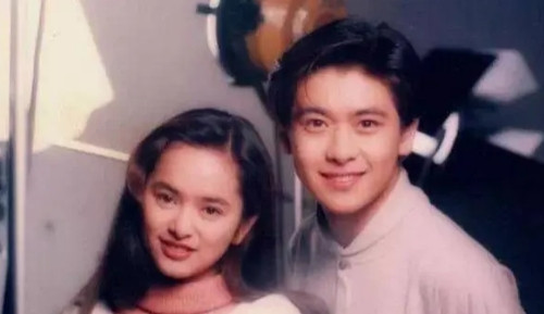 1995年，叶蕴仪拒绝林志颖的表白，转身嫁给身家千亿的陈柏浩。5年后，叶蕴仪生下