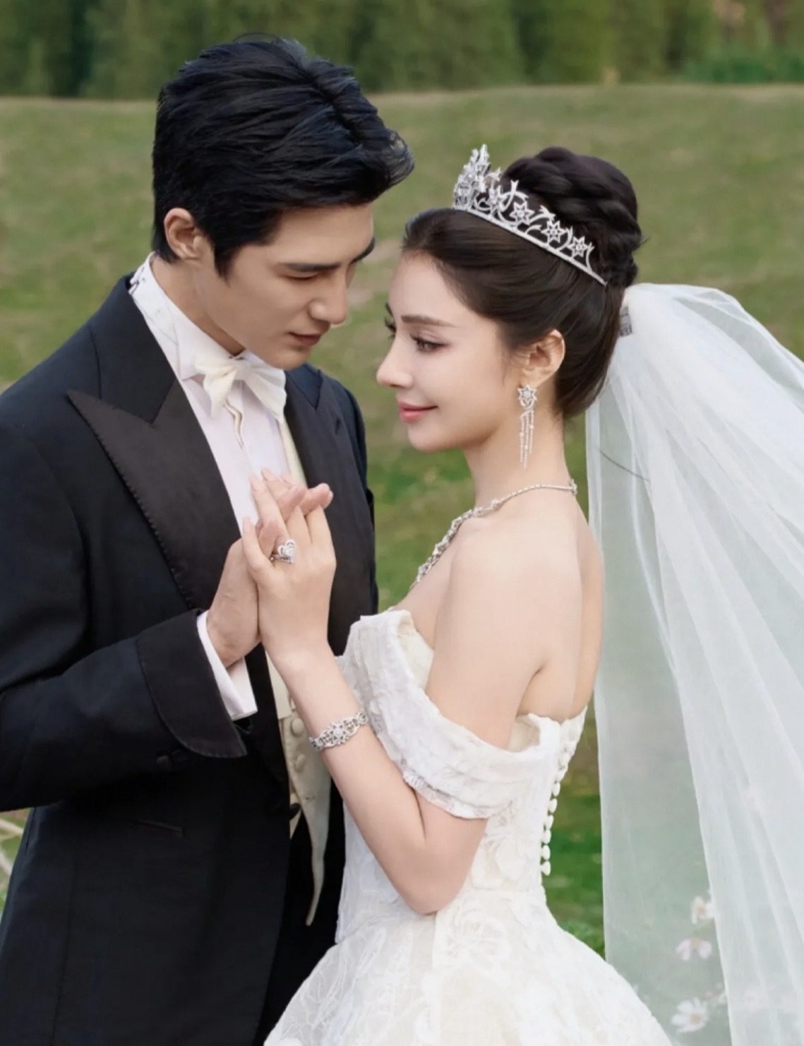 麦迪娜和姜潮自己生的花童，祝福祝福～帅哥美女～新婚快乐～早生贵子是不是不用了麦迪