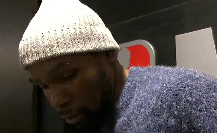 NBA常规赛火箭以108-110不敌森林狼本场比赛，火箭球员凯文-杜兰特出战