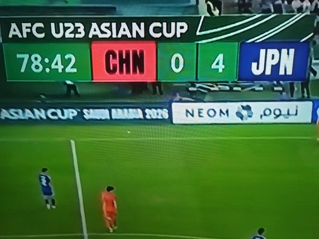 惨败了，中国0比4日本，差距真的有点大，中国队5场比赛的球都在这场比赛丢了，今天