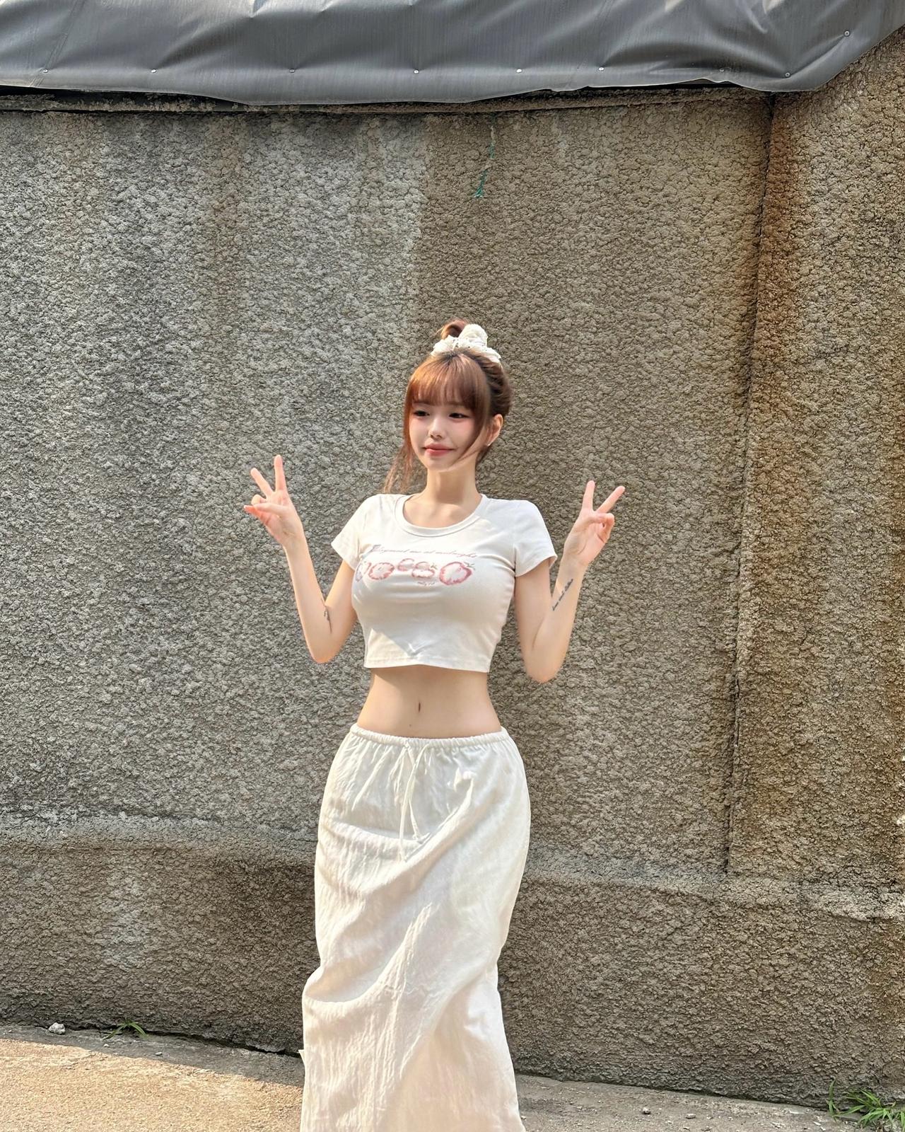 美女分享照片完美身材甜妹清纯甜美