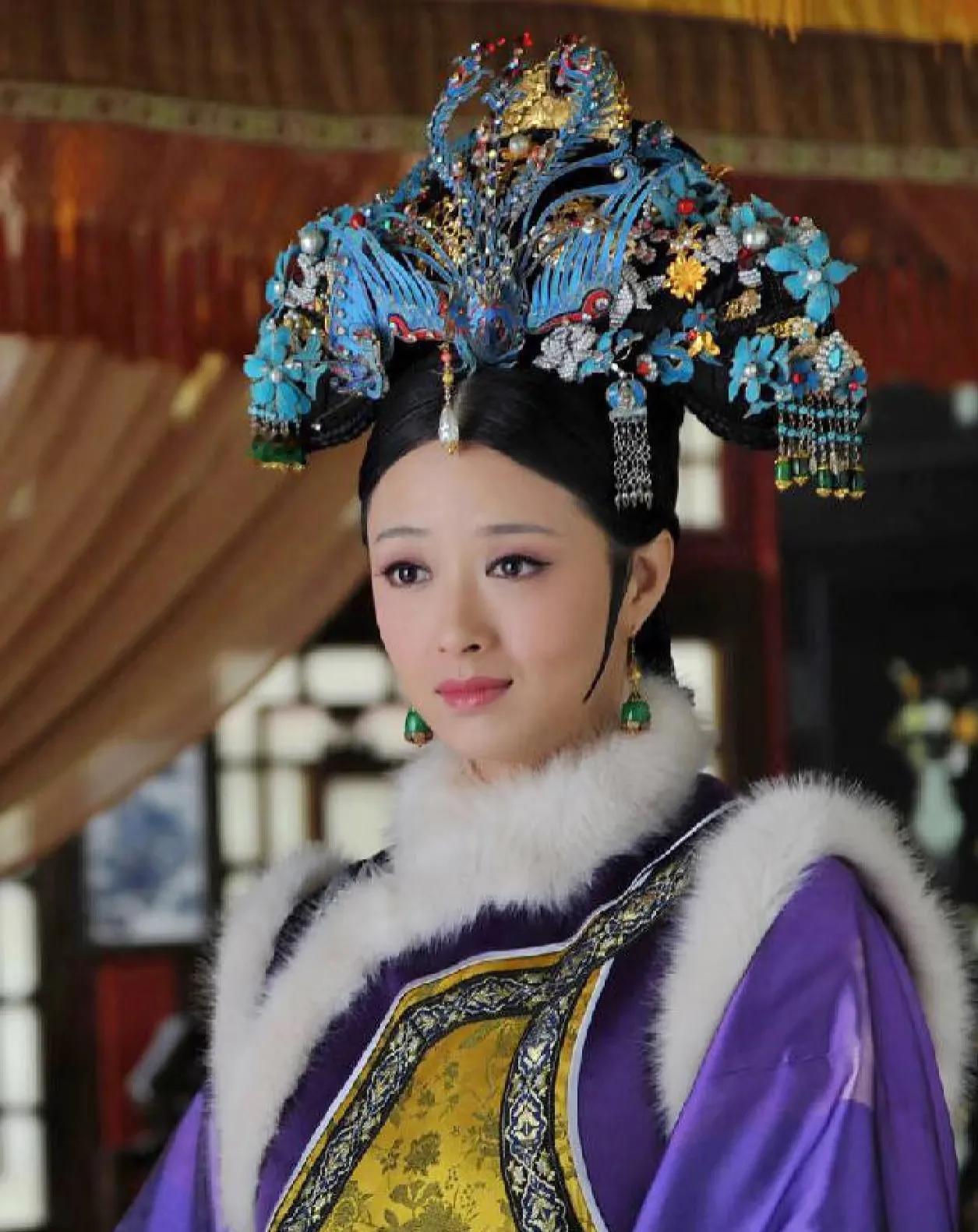 刷到网友提问甄嬛传中华妃都嚣张了大半辈子，咋被甄嬛几句话就整破防了？其实细品她