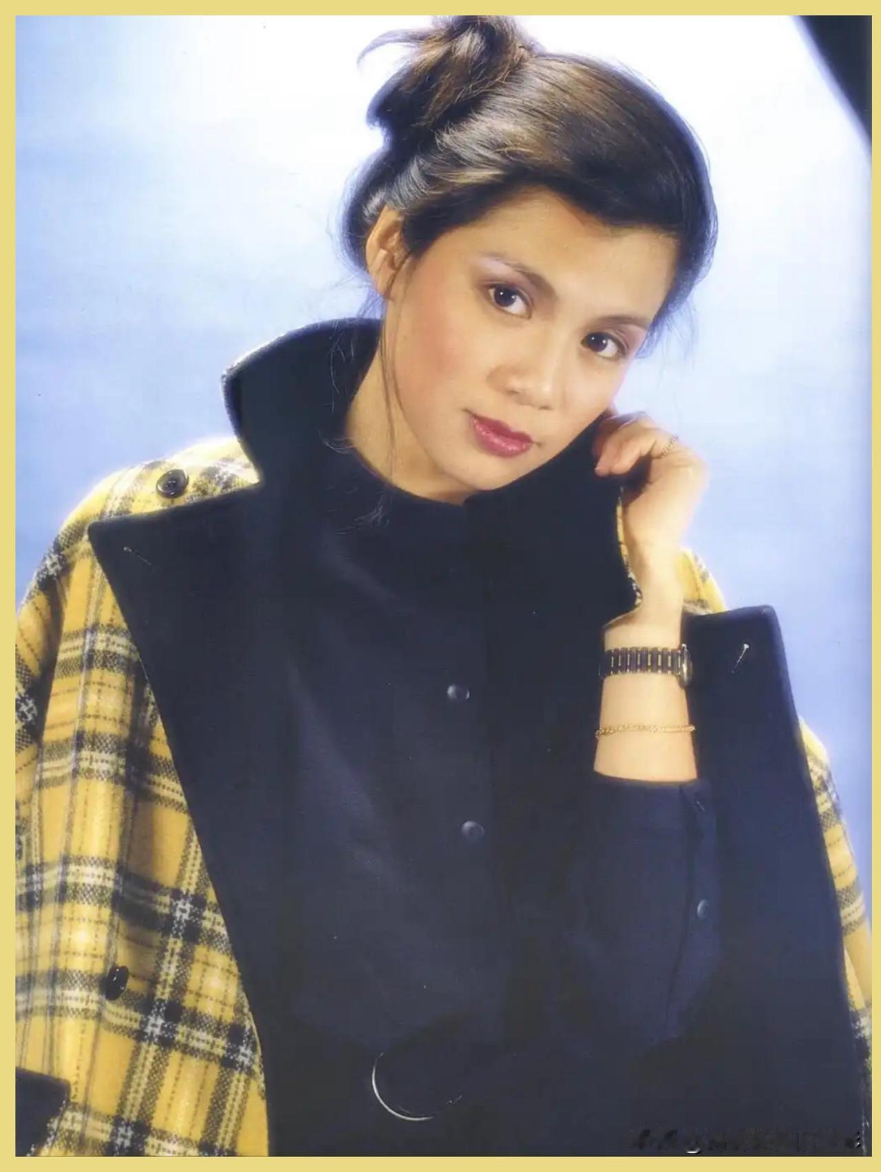 永远的翁美玲🎆她的美，不会因时光而退场时光会翻页会模糊很多旧影却唯独带不