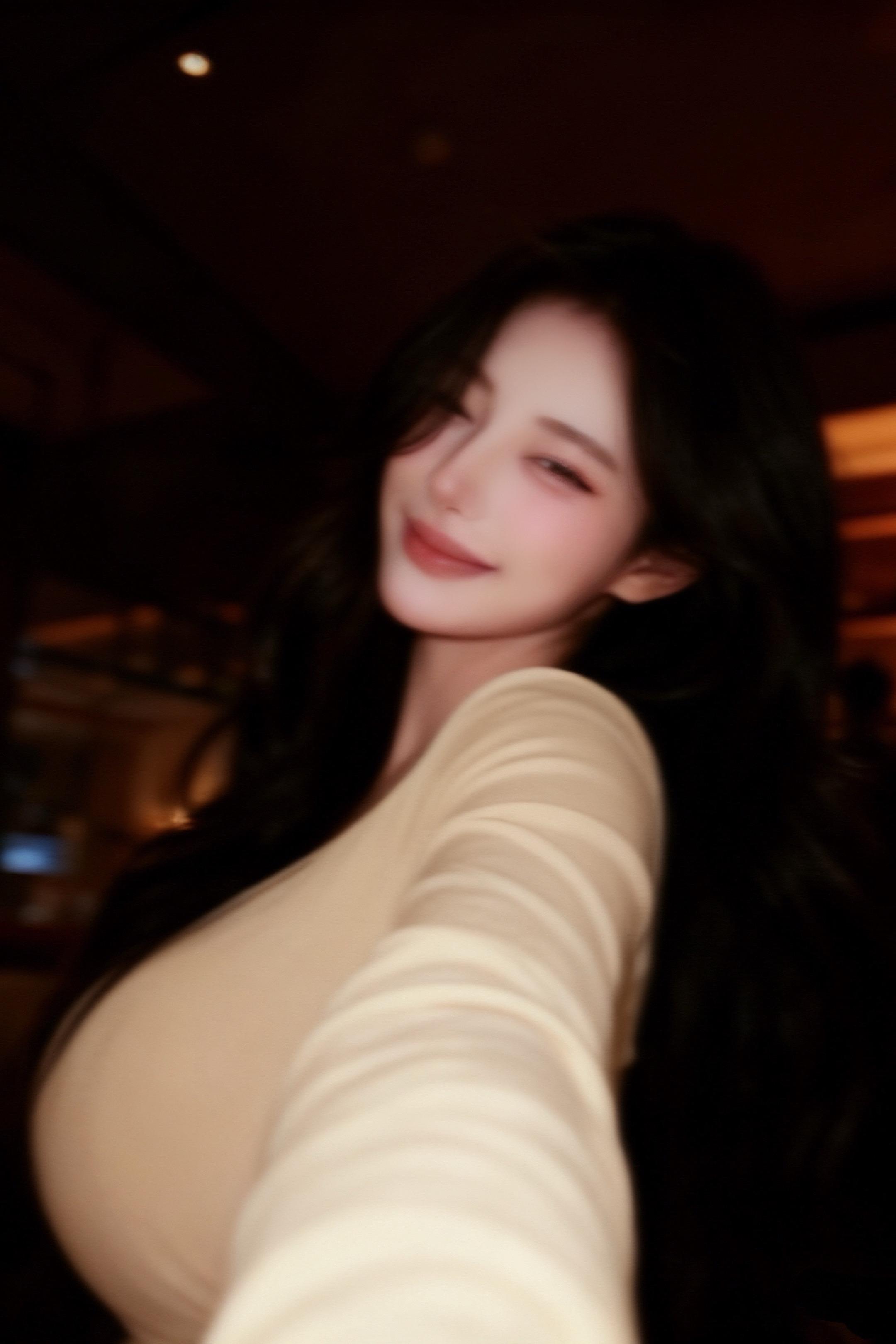 整天这么拽 别人知道你私底下叫我妈妈嘛。