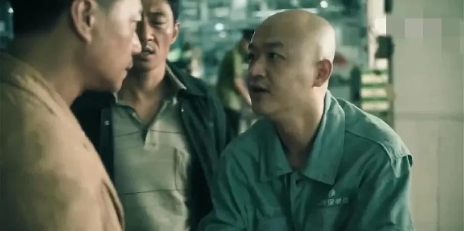 《扫毒风暴》没想到包贝尔也在扫毒风暴里也客串了一个小角色，虽然是个小角色，但是包