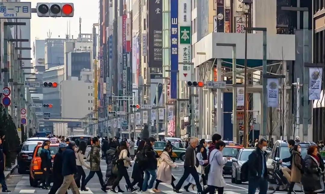 在日本工作的人回国，说出一句大实话：最慌的根本不是日本人 现在日本那边，到底