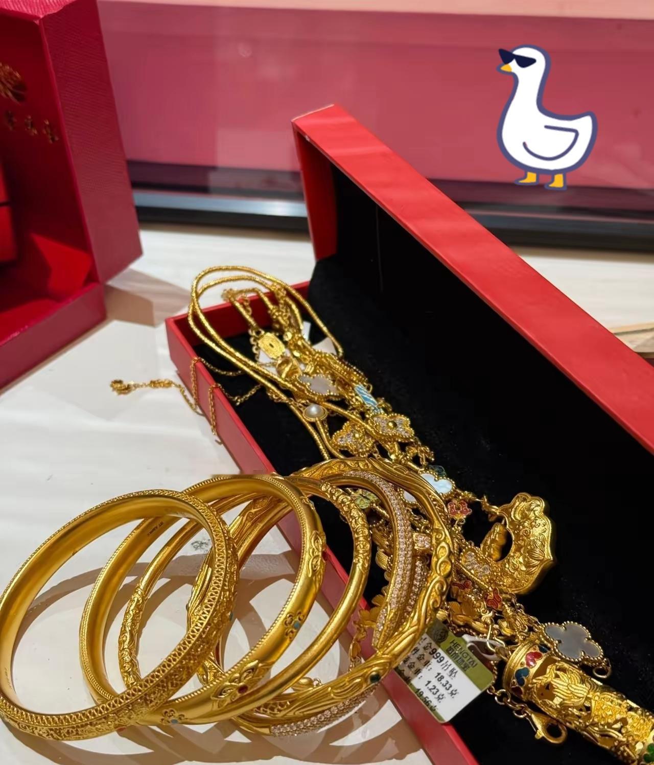 开金店十年的父亲:家里有金饰别随便卖,我见过太多人卖后追悔莫及我爸在老城区