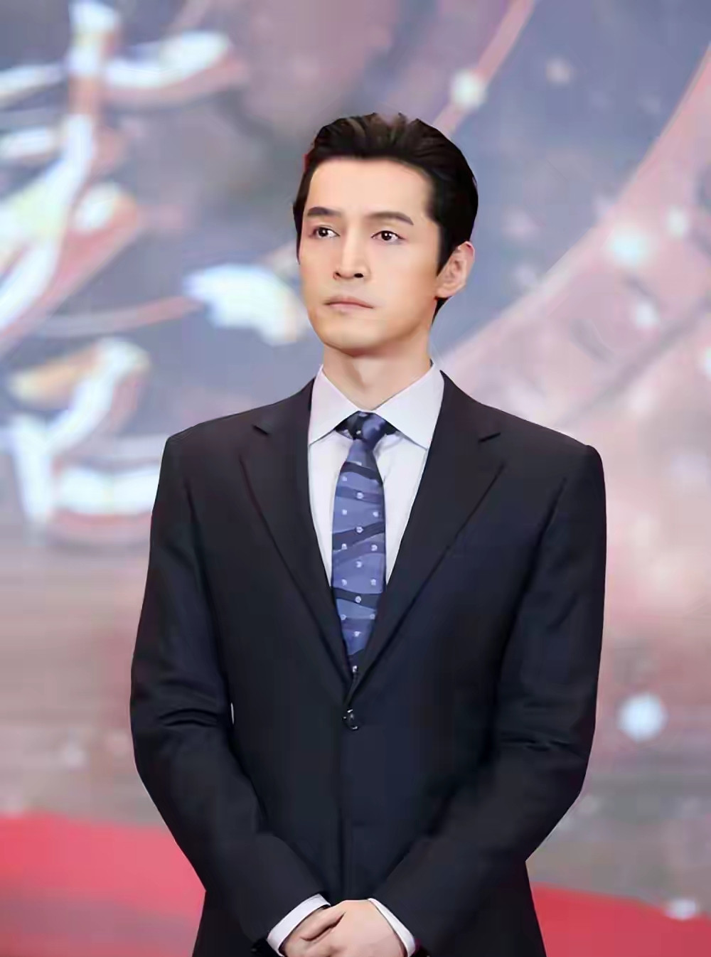金鹰奖一张座位路透，看懂奖项最难得的改变下午长沙金鹰提名表彰典礼还没开场，一张内场椅子的照片，悄悄引