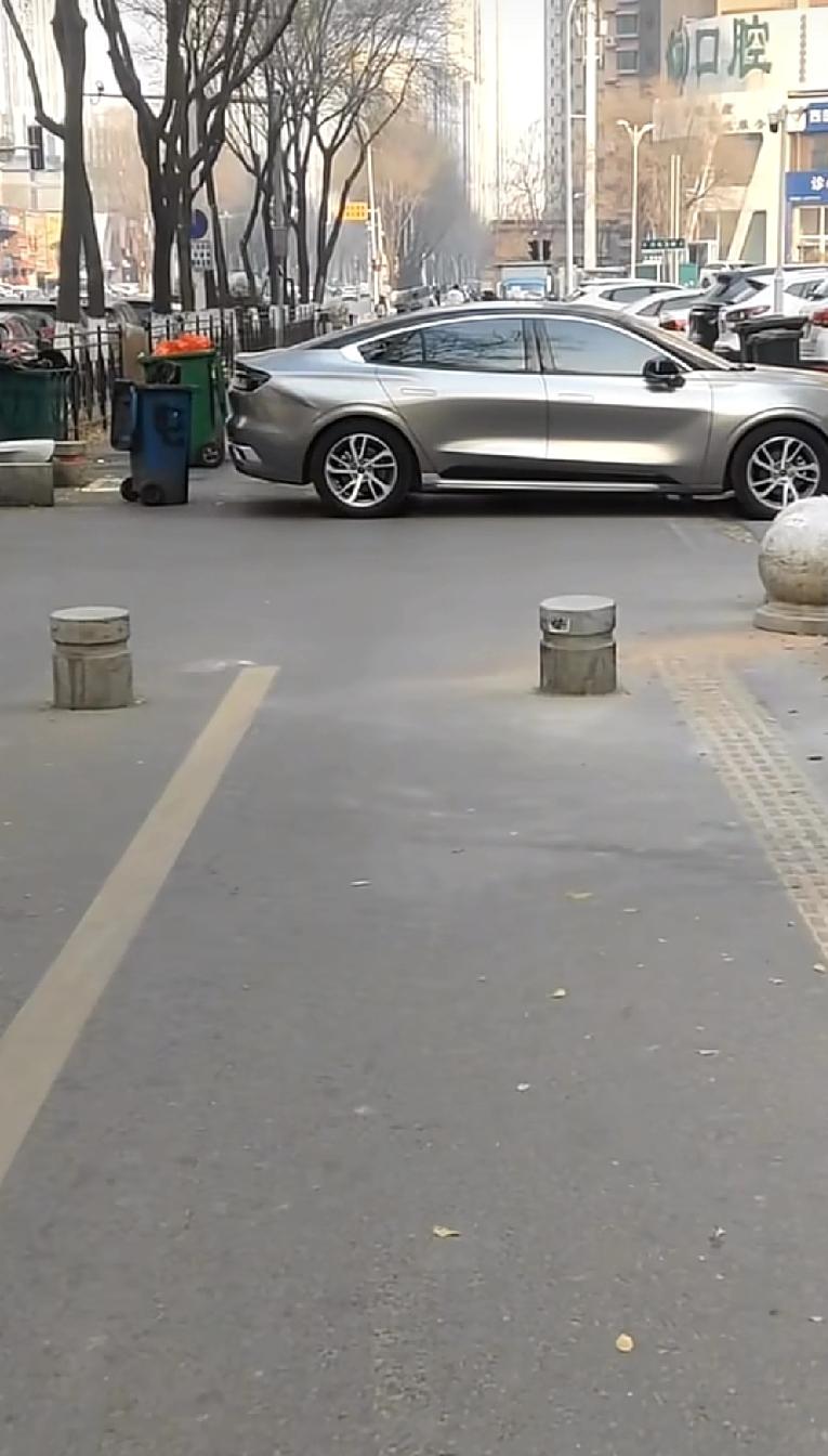 在这种情况在沈阳最近期间越来越普遍了，每次在非机动车道上骑车回家的时候都会看到很