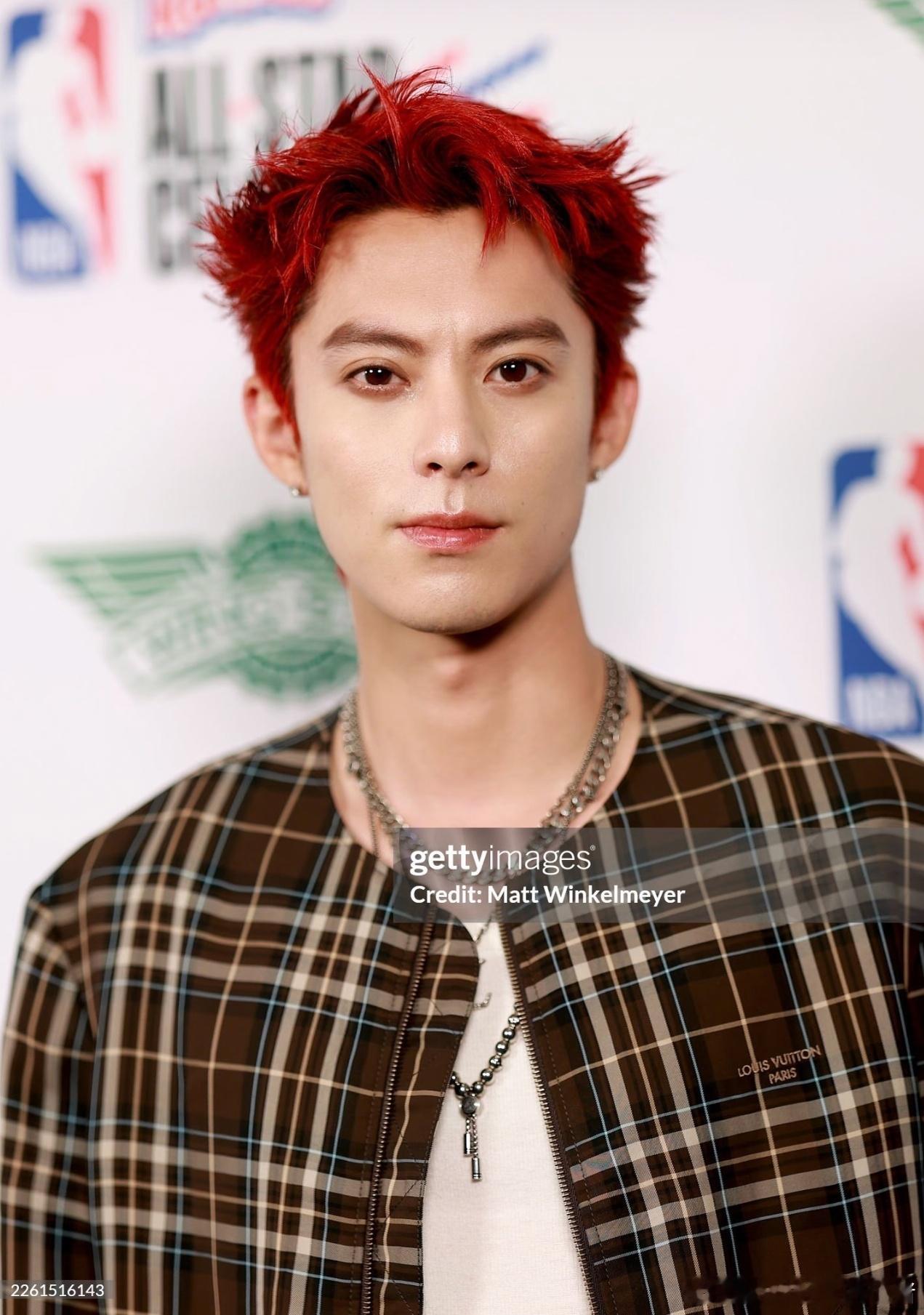 近期参加NBA活动的王鹤棣任嘉伦生图，谁状态最好？