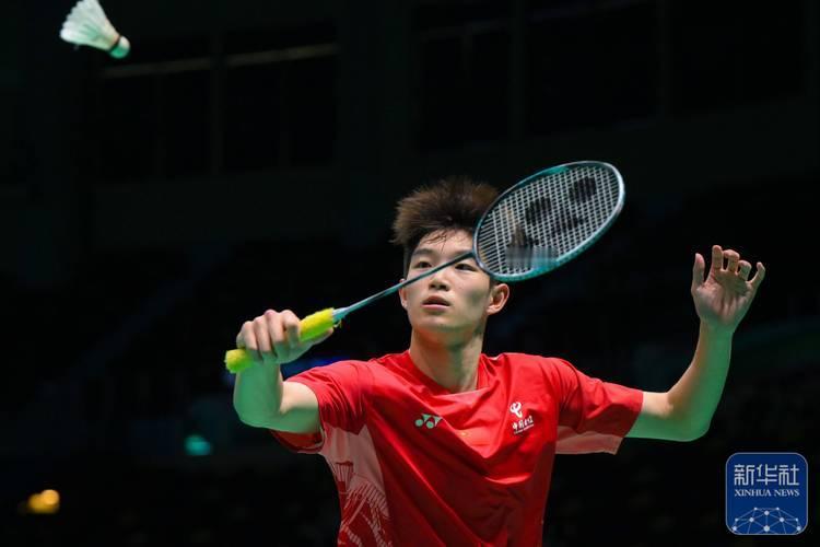 今天男单、男双、女双几个独苗继续撑起国羽颜面，挺进8强1，男单小将朱轩辰面
