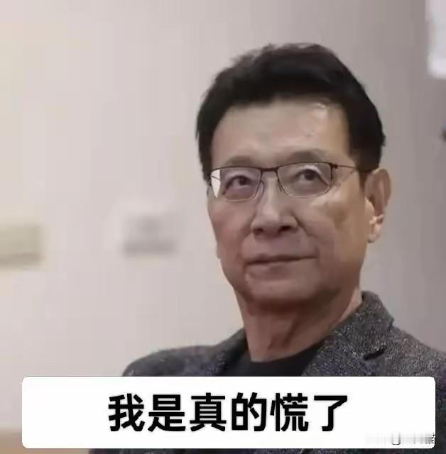 赵少康的“结巴表演”暴露了怎样的人心惶惶？一场两岸关系的照妖镜近日，岛内名嘴
