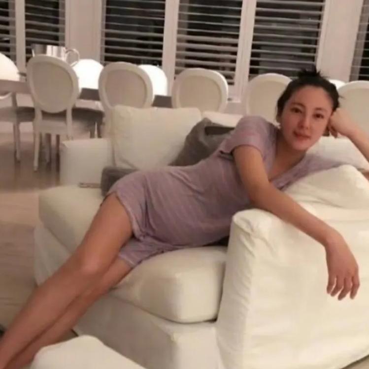 2026内娱开年最大瓜！张雨绮被前夫前妻猛锤，代孕+当三风波炸场，至今沉默不