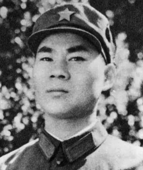 1979年，我军战士巡逻时，意外发现一个手脚溃烂之人，他身上有一支枪和300发子