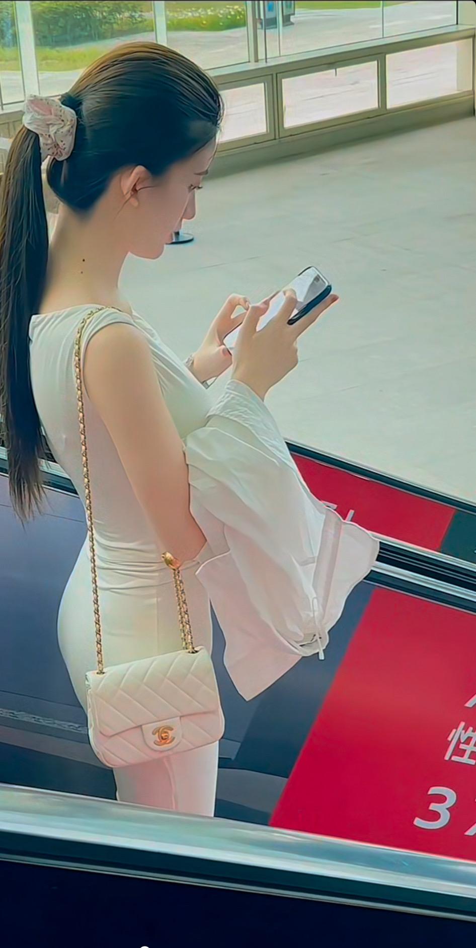 女神 美女 清纯女神 美背杀