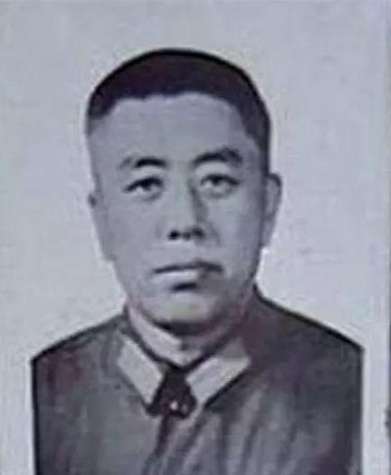 1979年对越自卫反击战临近尾声，中国边防部队奉命撤军。胜利在望之际，一声冷枪，