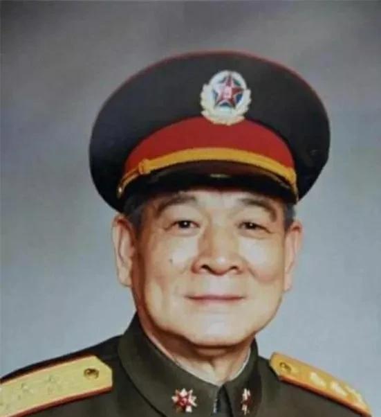 越战中的一对“父子将军”，儿子是少将，父亲是中将。1979年那会儿，对越自卫反