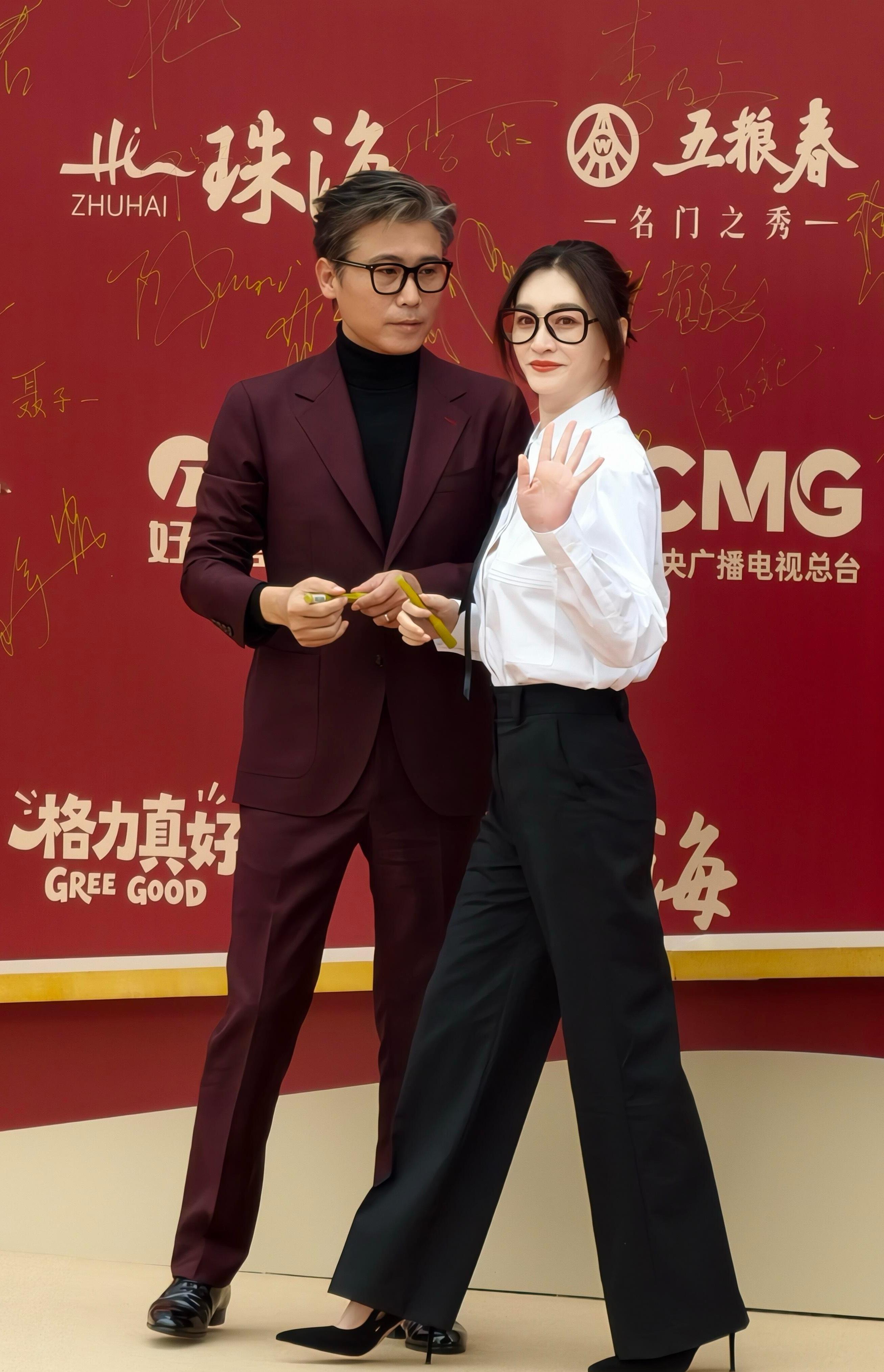 同一人用手机直出的电视剧年度盛典红毯照闪闪发光的女明星们