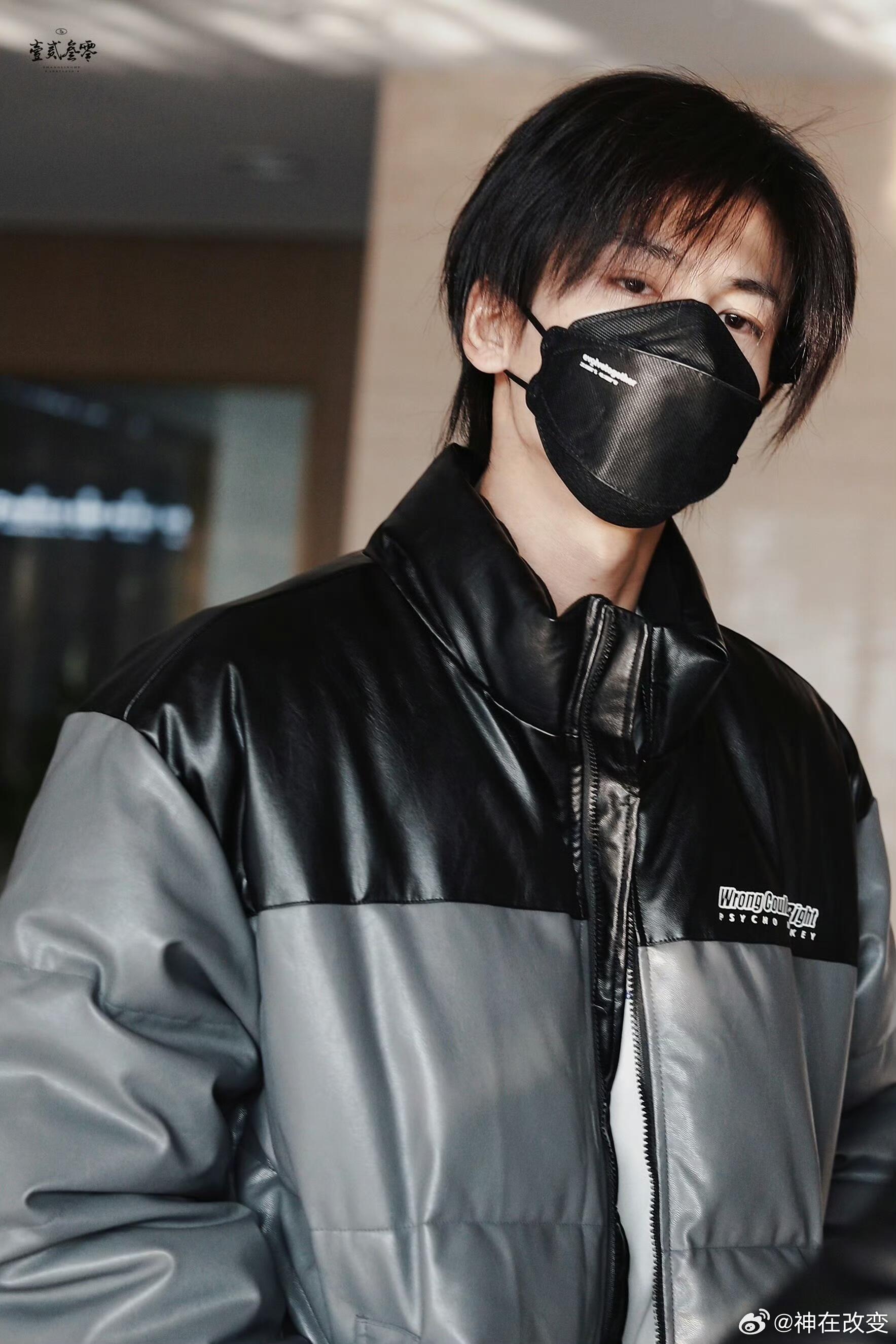 张凌赫早期的顺毛凌赫更是少年感爆棚顺毛超乖的还有点日系少年的感觉张