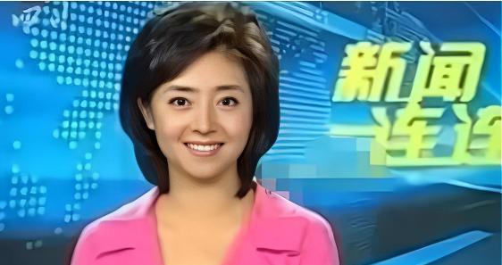 2015年，四川卫视美女主持人佟瑶，聚完餐回酒店的途中，因为内急下车去路边草丛小
