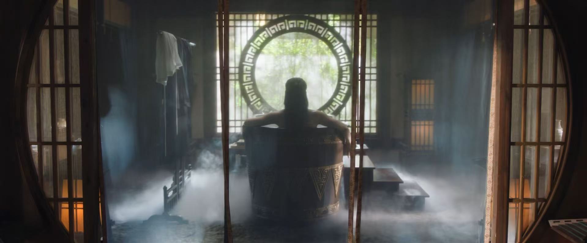 侯明昊新剧半裸镜头点开雀骨之前没想到会有这种画面，侯明昊那个半裸镜头真的太有冲
