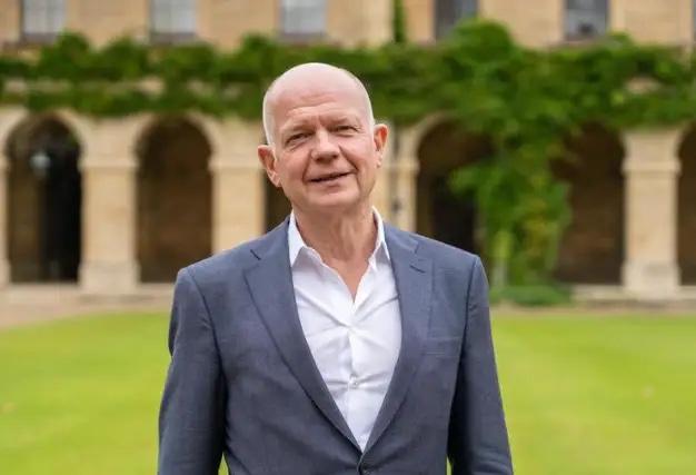 英国前外交大臣威廉・黑格撂下一句狠话：今天的欧洲，正在重蹈大清帝国的覆辙，技术落