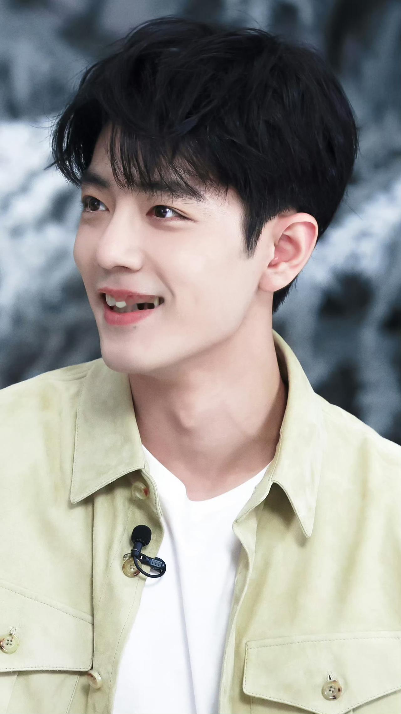 真的不得不承认肖战的流量与演技如车之两轮鸟之双翼，做到了统筹兼顾并驾齐驱，“流量