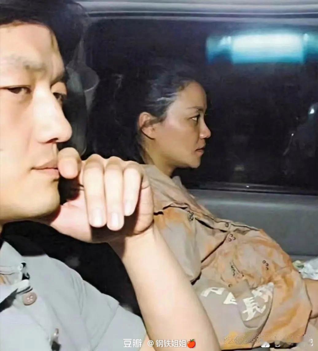 当年王菲怀孕的时候，那时候虽然没化妆，但是一看就是原生态的美[比心][比心][比