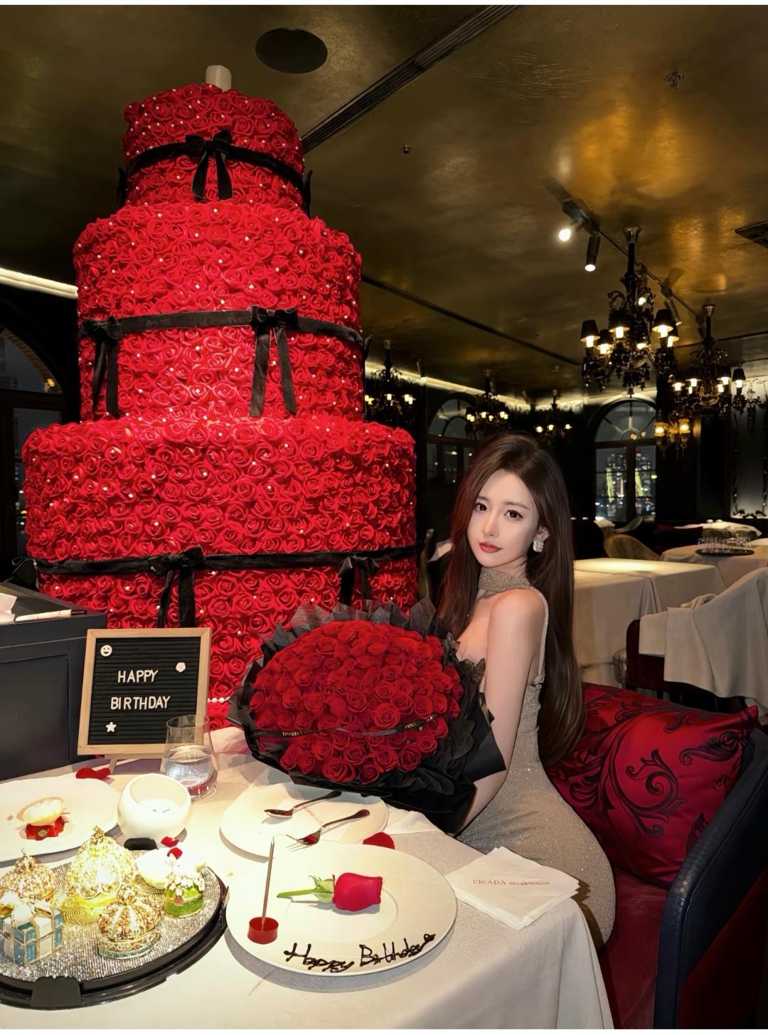 天啊，好想知道她男朋友是干啥的。