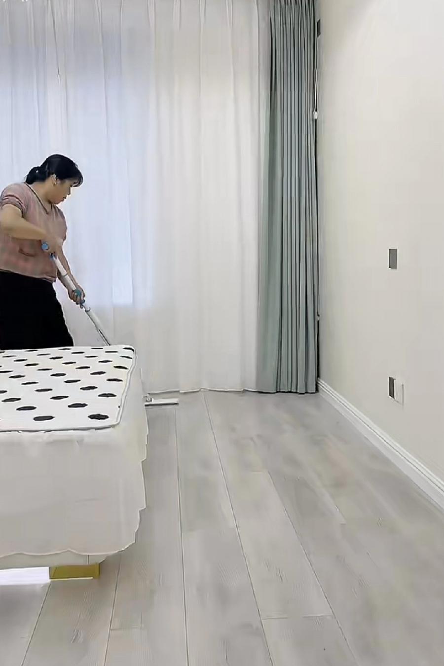 我跟婆婆的关系，说难听点，就是面和心不和。她看不上我。嫌我不会做饭，嫌我花钱