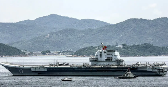 山东舰的歼-15T舰载机数量，明显比辽宁舰少