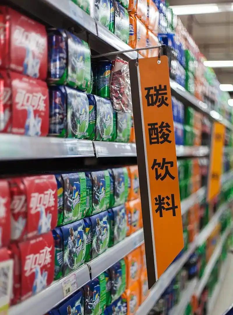 太吓人了！近日，31岁大车司机跑夜车，常年靠喝冰镇碳酸饮料提神，一晚能干7、8瓶