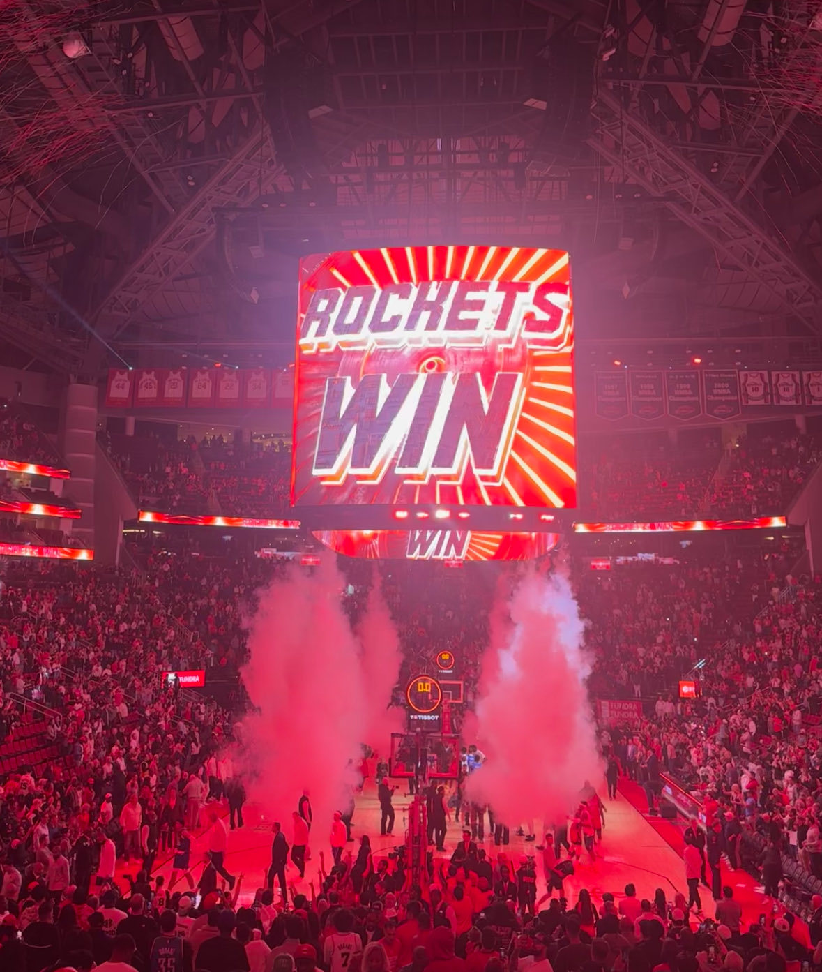 火箭在战胜独行侠之后，防守效率从第12位上升至第8位，同时，火箭进攻效率仍然排名