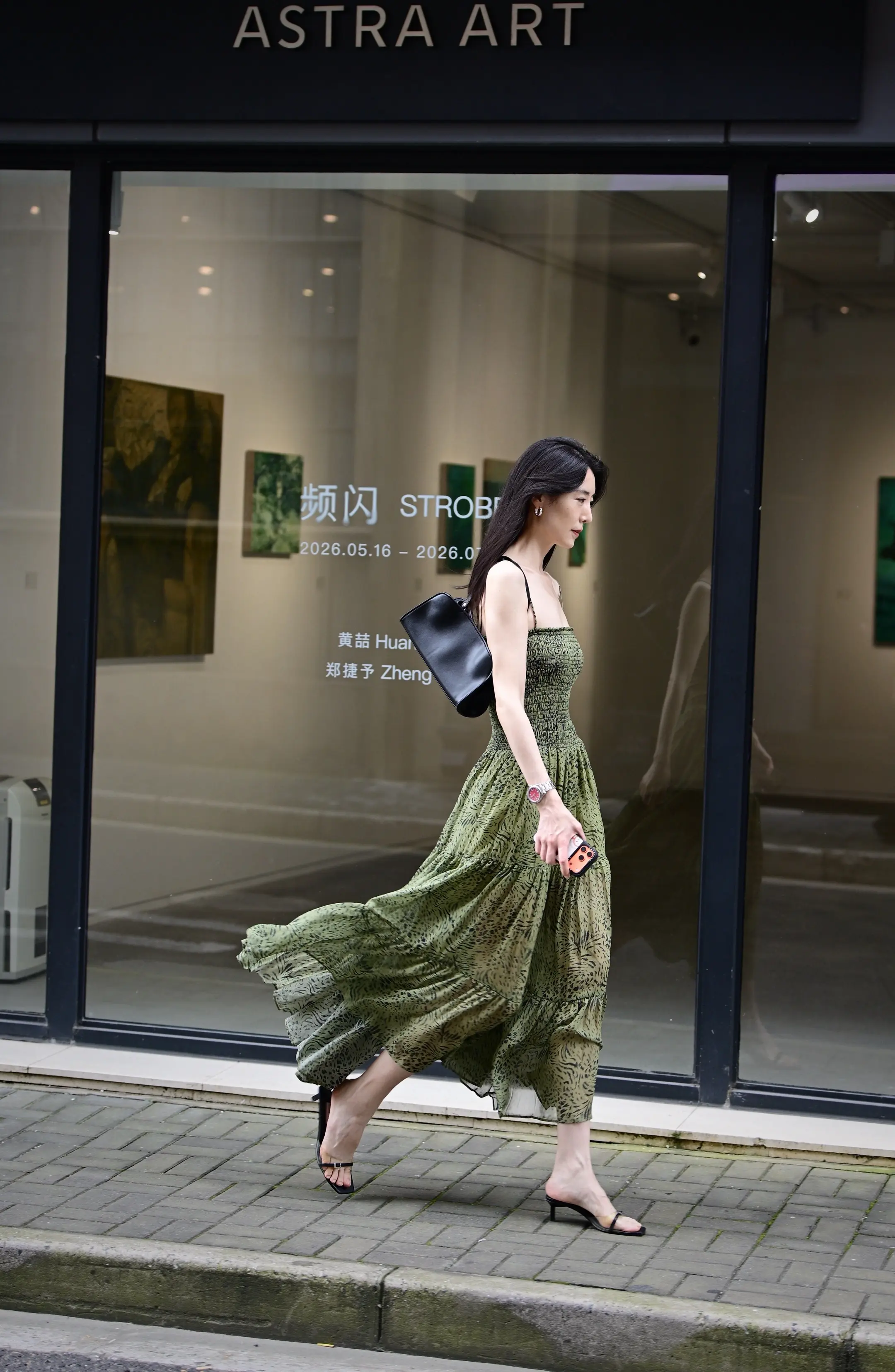 纯欲松弛感 艺术审美 穿搭 越简单越高级 街拍