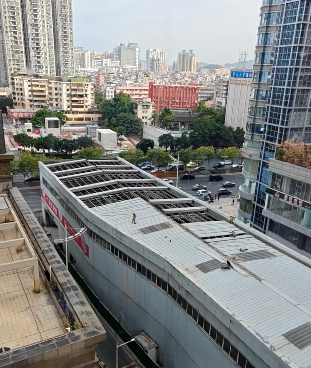 广州地铁十三号线二期石牌南站拆围蔽了！盼了这么久，总算看到实质性进展。从挖坑