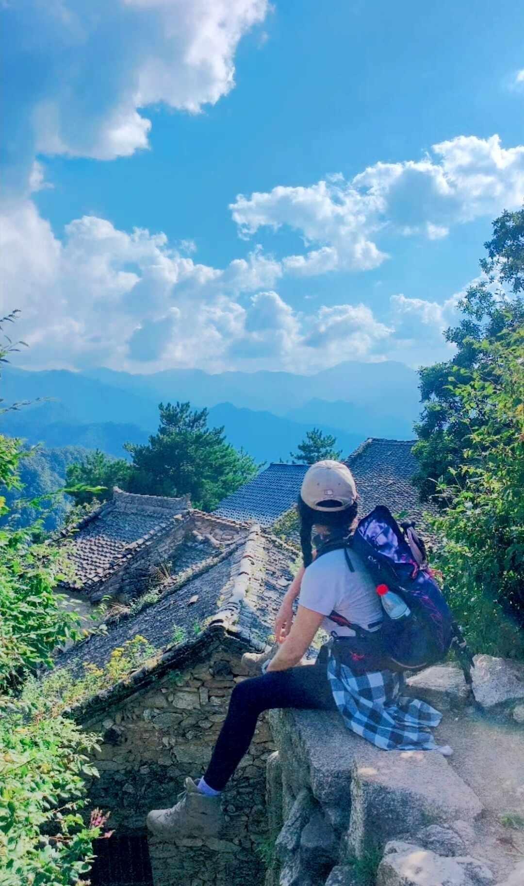 进山吸氧～户外登徒步登山云际寺神仙小猫山顶一起来爬山土猫大赏见人