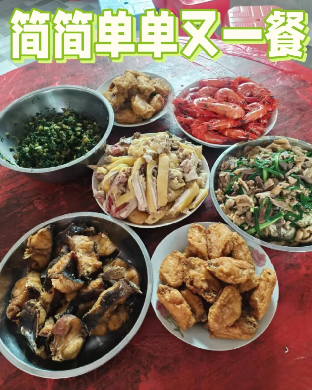 来个广东人解释一下，今天回老家走亲戚，这一桌美食算什么水平？
