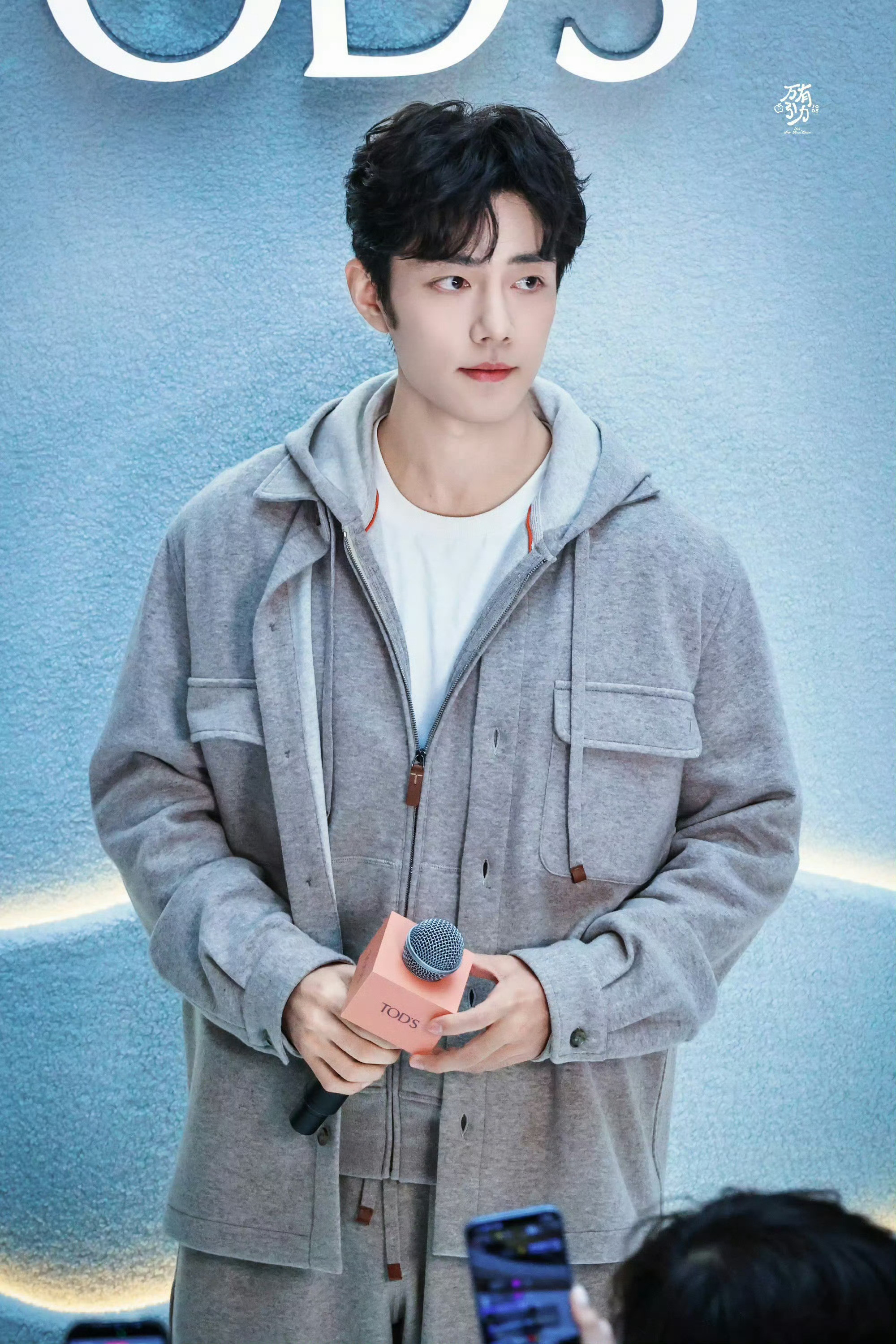 从脸到身材到状态都在说一个事实，他还能出很多部大爆剧，一个顶流6年还能把自己养的