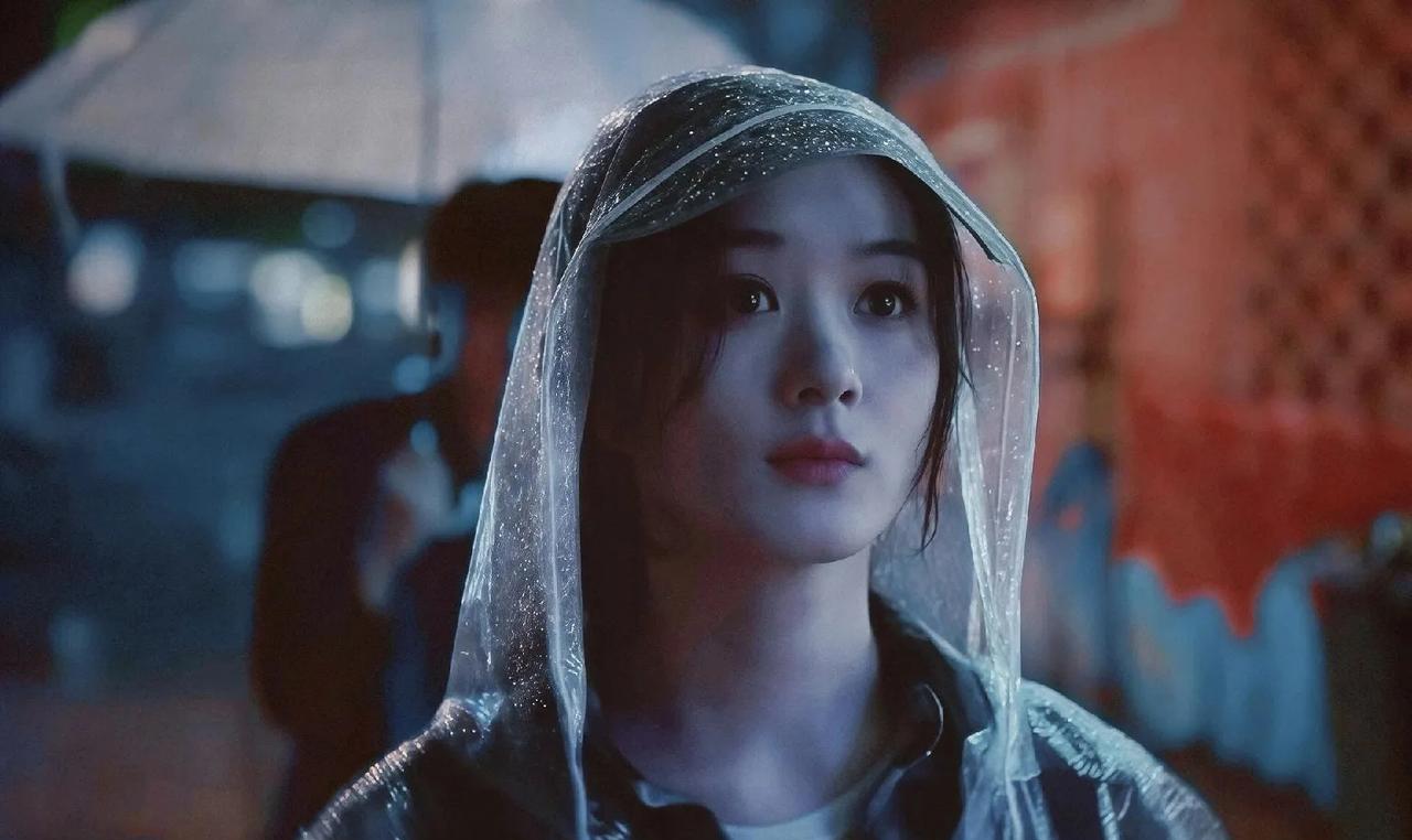 《在人间》本来就是8集短剧，拍摄周期短，投资也不大，抛开演员不谈，剧中的场景特效