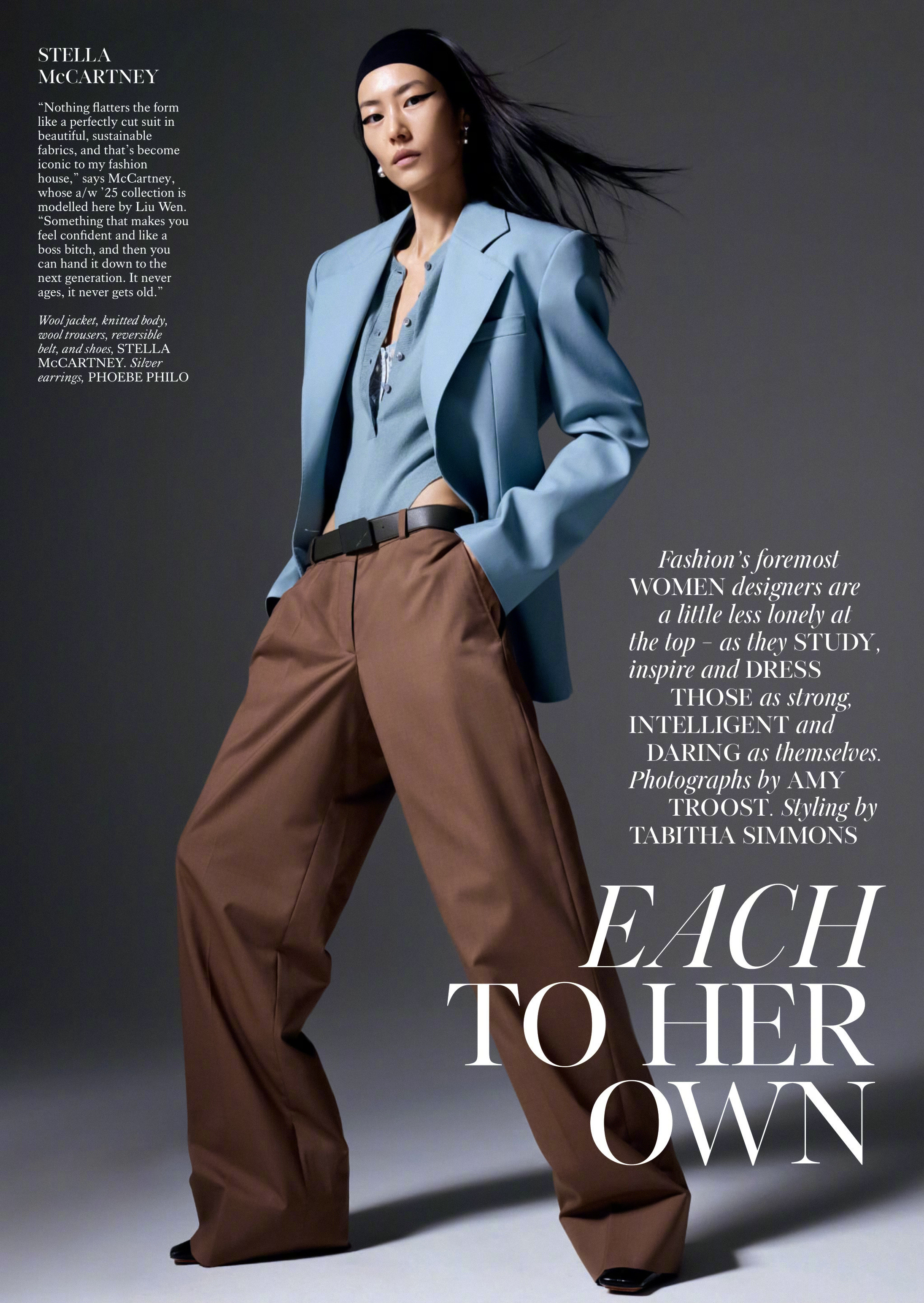 《VOGUE》美版和英版2025年8月刊“EACHTOHEROWN”女性设