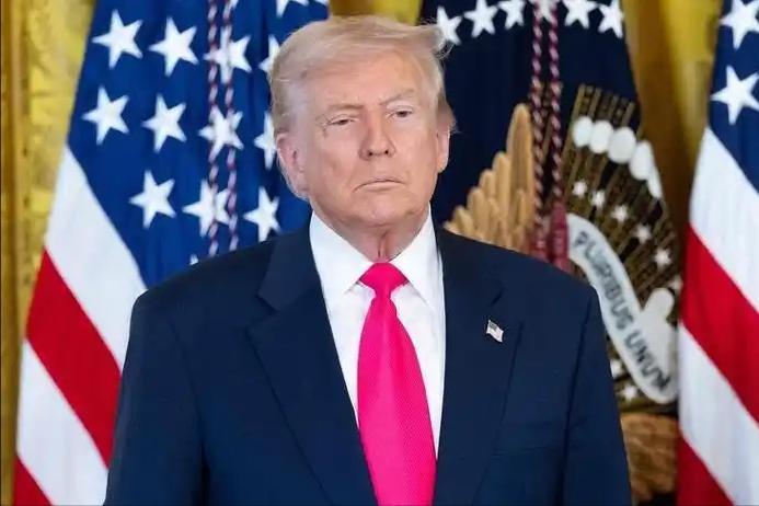 美国最终会落得和苏联一样的下场吗？显然不会，苏联不过是走向了解体，美国未来的遭遇