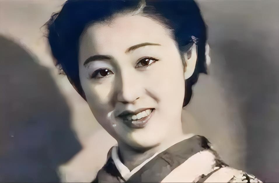 1945年，中国远征军在缅甸意外俘获十余名日军溃兵，团长原欲处决所有战俘，然而战