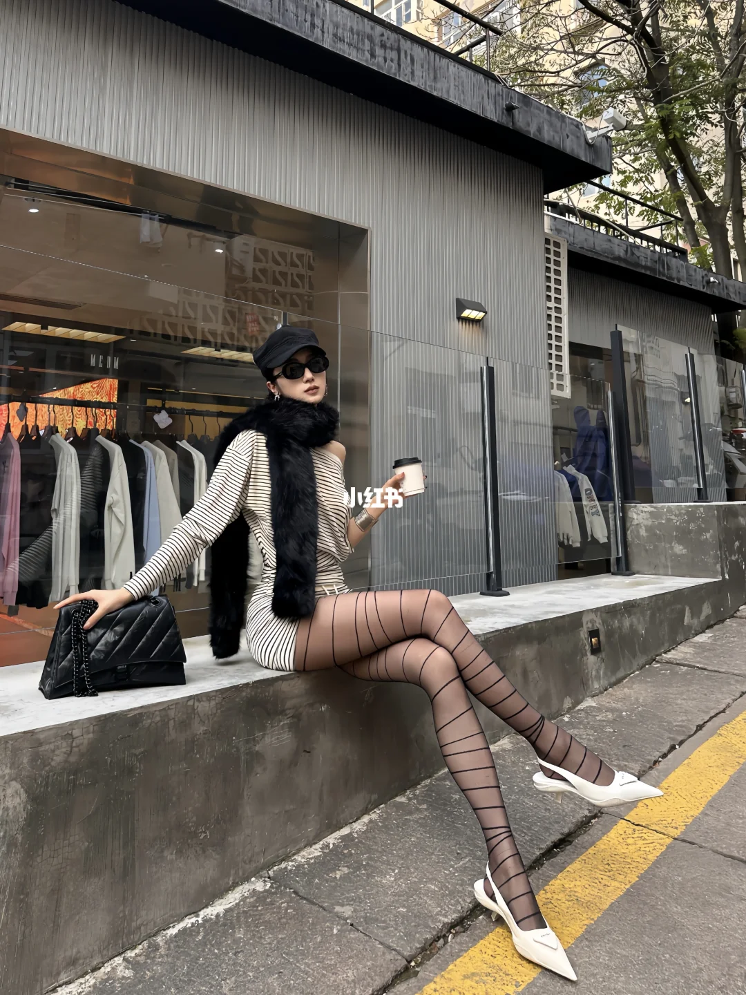 请喝下午茶的姐姐