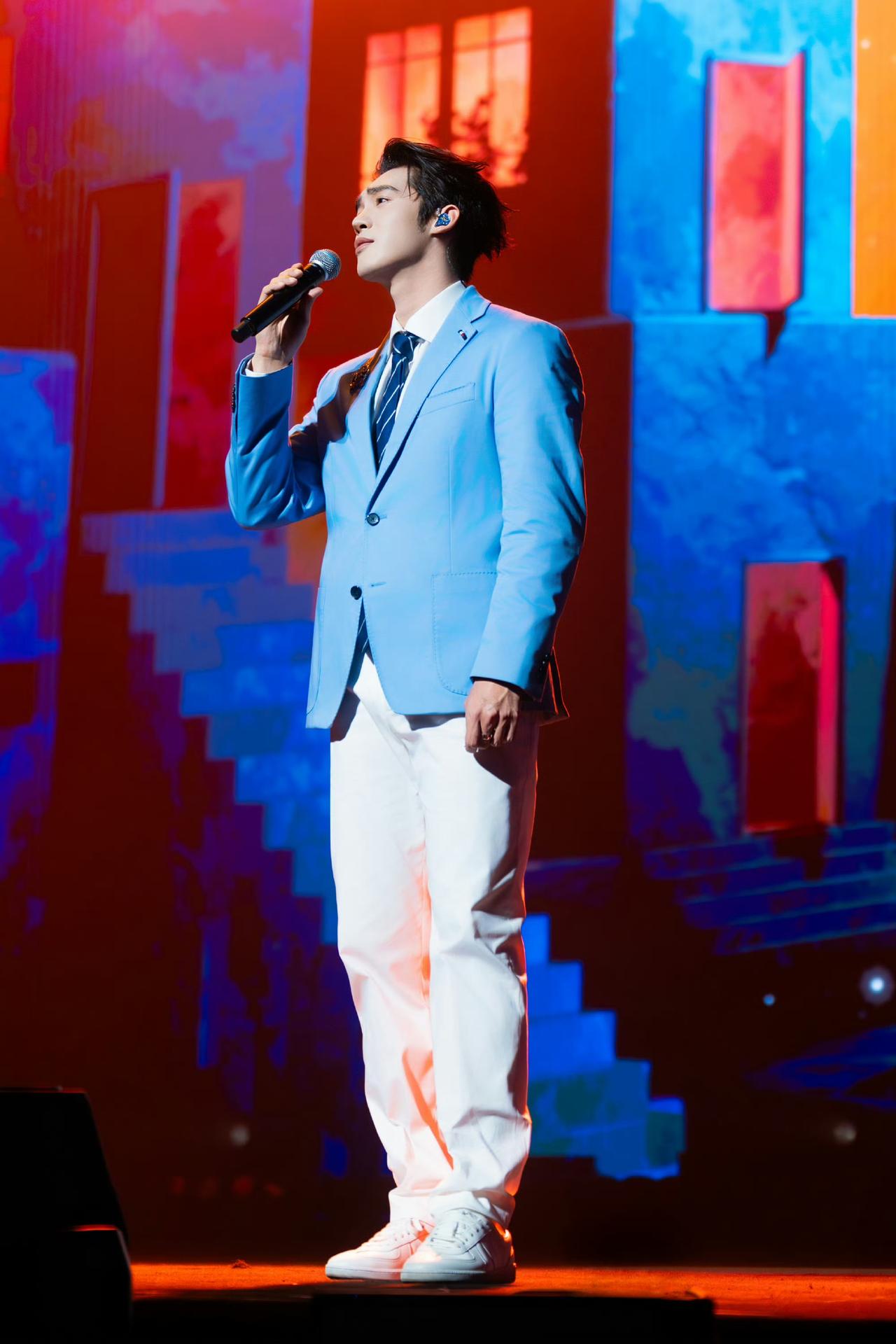 于适开演唱会了！4月18日至19日，于适"适诗2026巡回演唱会"在成都五粮