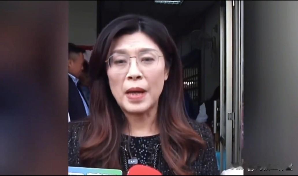 郑丽文再出手，重新组建这支被朱立伦裁撤掉的钢铁劲旅“黄复兴”。“黄复兴”顾名思义