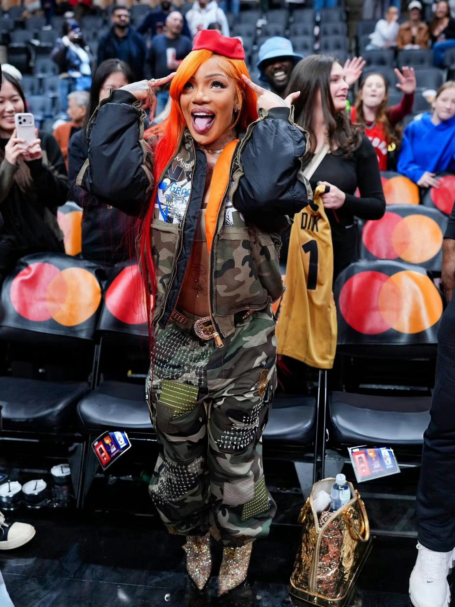 英格拉姆原味发带送给嫂子，那么嫂子送点什么给莺歌呢？英格拉姆