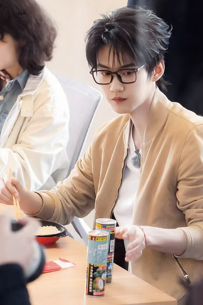 青3创4门面同框今夕是何年神仙联动!常华森、周柯宇，青3创4的两大门面居然同框