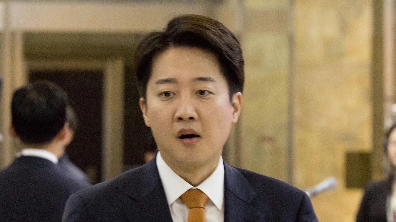 60.46万多人请愿开除李俊锡国会议员资格，让他获得史上第二的成绩，第一由尹锡