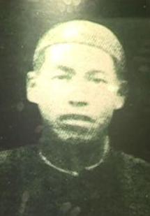 1982年，四川挖出一具遗骸，脚带七公斤大铁链，脚踝钉着大铆钉，经考证，此人是失