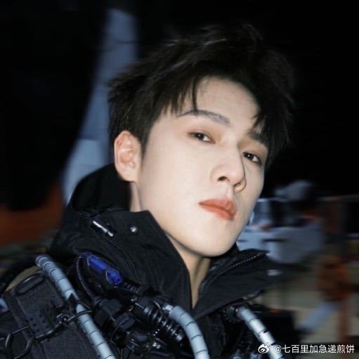 李昀锐换头像了，《合成令》要抬上来了​​​